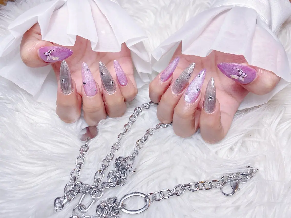 ネイル チークネイル 長さ出し フラワーネイル フレンチネイル ガーリー ハンドネイル NEW NAIL 池袋のネイルデザイン