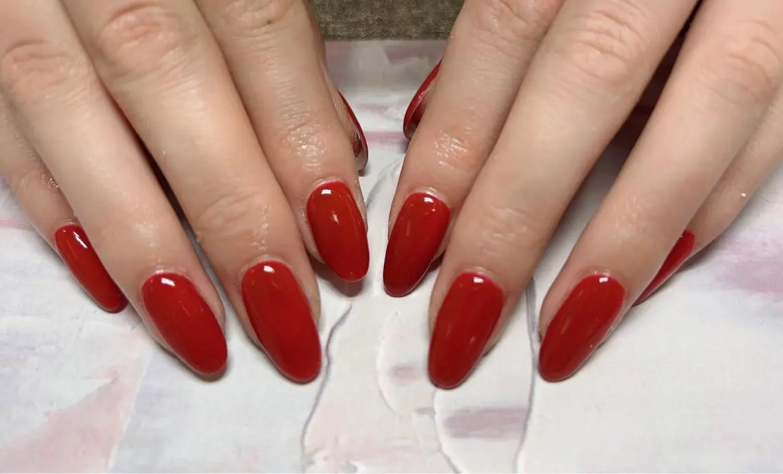 ネイル 赤色 ハンドネイル mogunail &blowのネイルデザイン