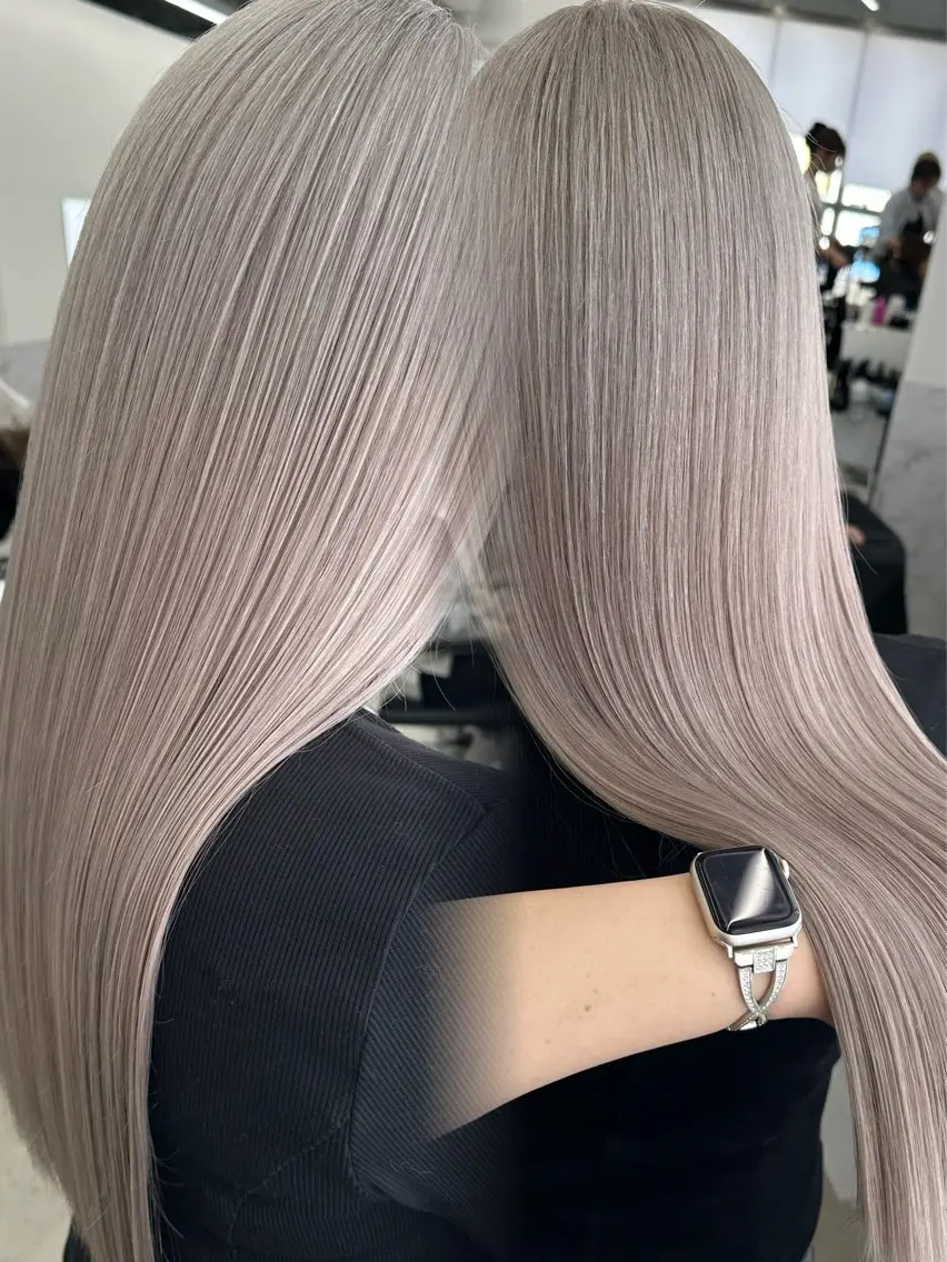 ロング カラー ヘアアレンジ ベージュカラー ブリーチ 抜きっぱなしブロンド ブロンド ブラウンカラー ヘアカラー 原宿ハイトーンカラー 🌼みるい🌼のヘアスタイル