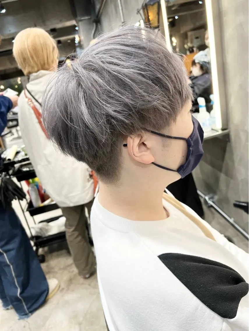 カラー メンズ メンズブリーチ ブリーチ ダブルカラー シルバー ホワイトシルバー ヘアカラー 髪質改善/縮毛矯正 /DAIKIのヘアスタイル