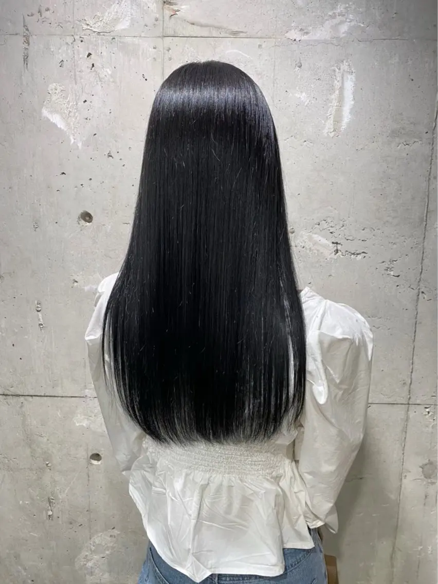 【💖当日限定！梅雨前の今に！うねりやクセを抑えたい方💖】カット➕縮毛矯正の写真