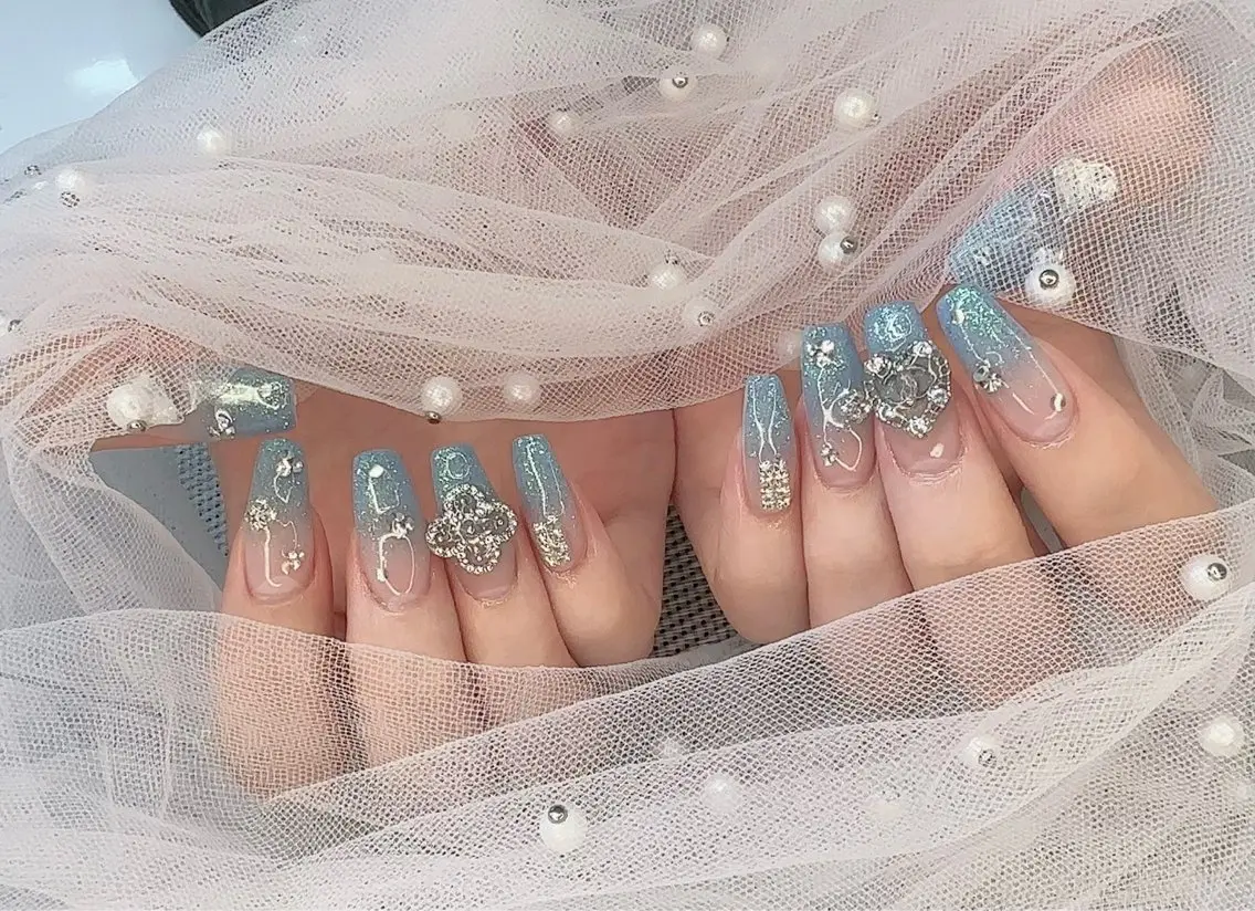 ネイル R salonのネイルデザイン