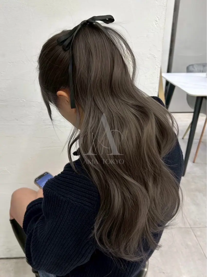 ロング ヘアカラー トリートメント 安達 真奈美のヘアスタイル