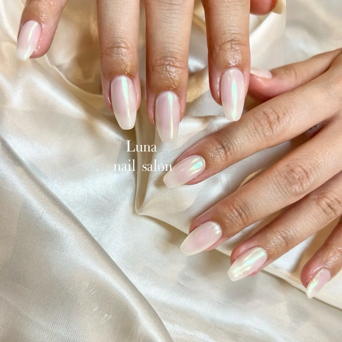 ネイル Silver Lunaのネイルデザイン
