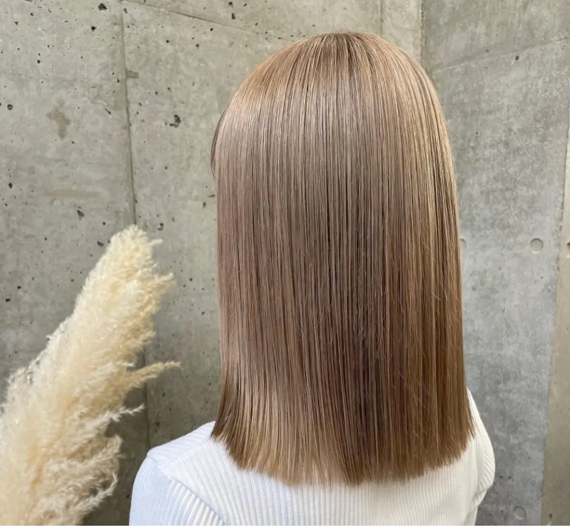 ミディアム カラー ベージュカラー 透明感カラー ヘアカラー トリートメント ❤️アヤカ レイヤーカット❤️のヘアスタイル
