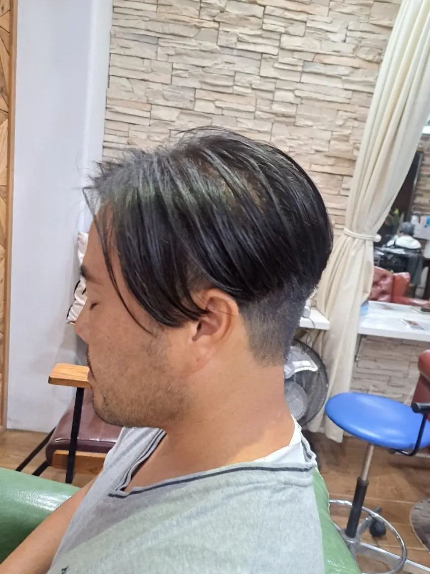 ショート クボ タのヘアスタイル