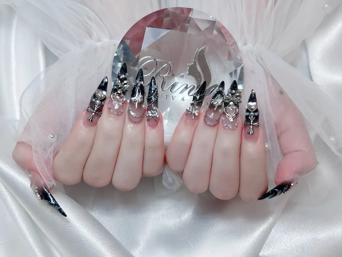 ネイル オーロラネイル チークネイル 桜ネイル クリアネイル ドット ハンドネイル Rin Nail Shinokuboのネイルデザイン
