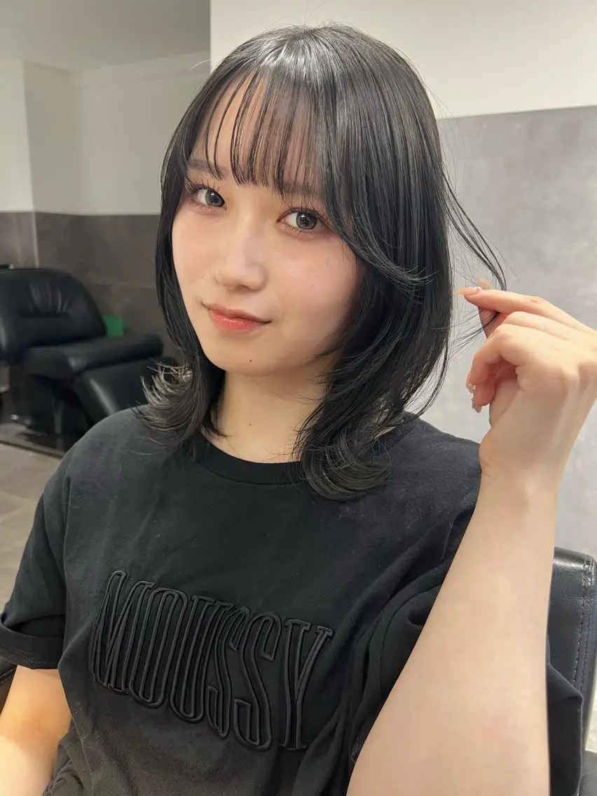 ミディアム カラー 透明感カラー 韓国風ヘア レイヤーカット 似合わせカット 小顔カット ヘアカラー 透明感/レイヤー 🇰🇷tomonaのヘアスタイル