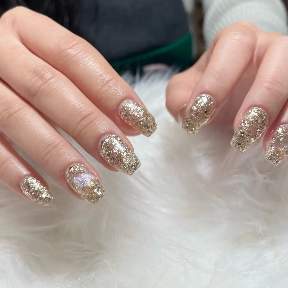 ネイル キラキラネイル ラメ(グリッター) 冬ネイル クリスマス neige Kouzukiのネイルデザイン