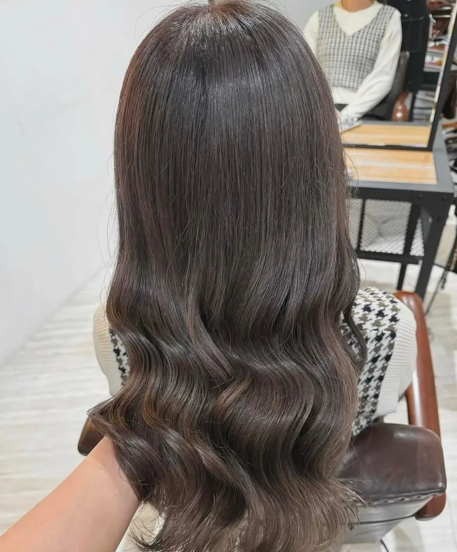ミディアム カット ヘアカラー トリートメント 山本 晃のヘアスタイル