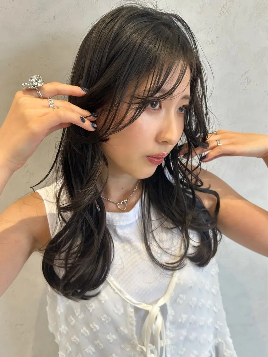 ロング カット レイヤー/インナー カラー🦋ルイのヘアスタイル