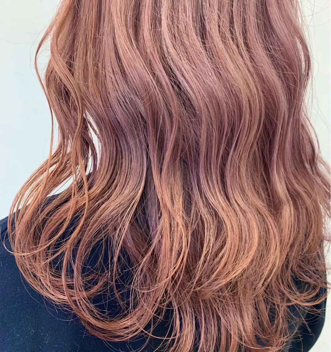 セミロング カラー 暖色/ブリーチカラー 🎀 M i k uのヘアスタイル