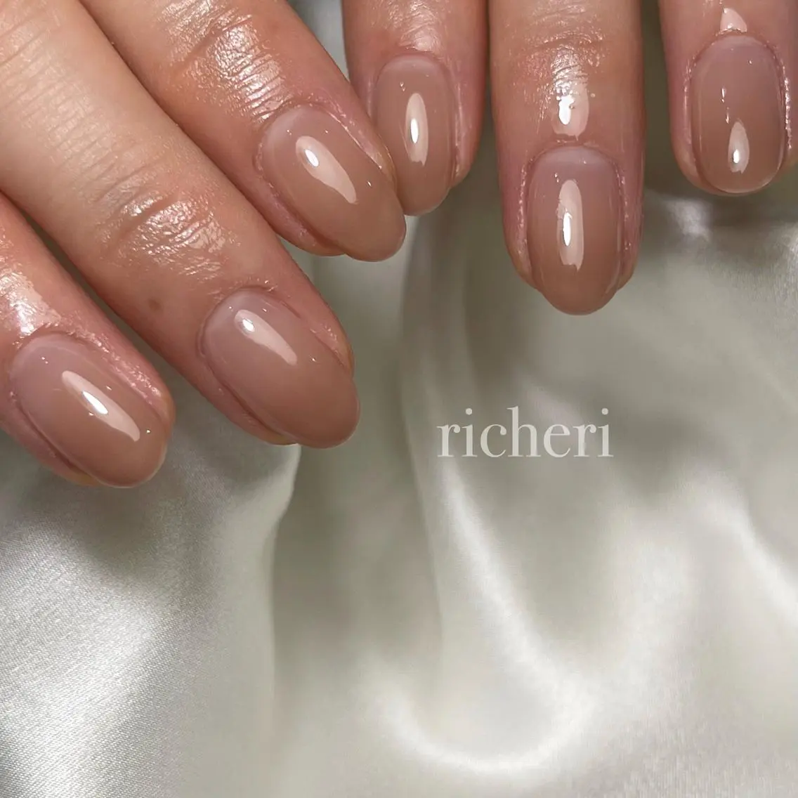 ミディアム ネイル ハンドネイル richeri beautyのエステ・リラクイメージ