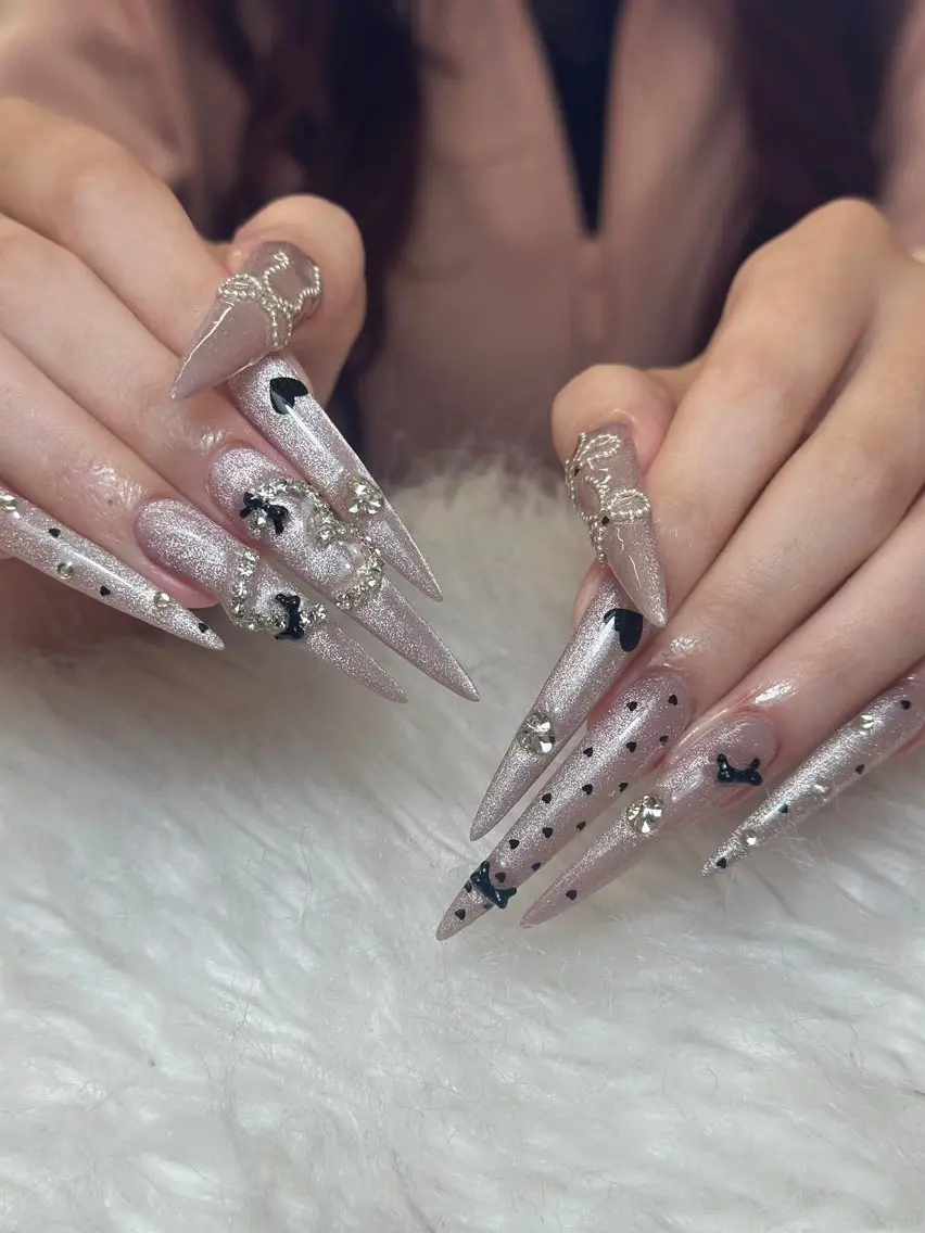 ネイル フレンチネイル ジェルネイル ガーリー 韓国ネイル ロングネイル ハンドネイル NieNail Nezukoのネイルデザイン