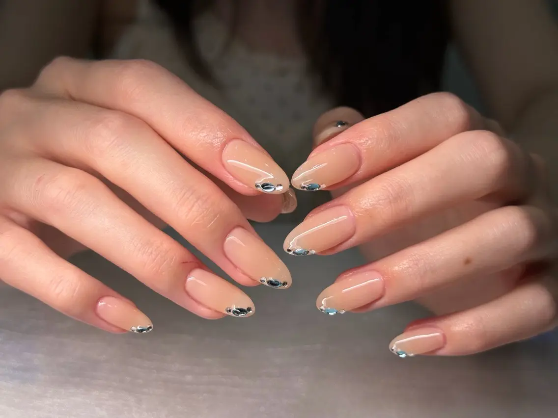 ネイル オーロラネイル ブルー チークネイル フットネイル フレンチネイル ハンドネイル GIN NAILのネイルデザイン