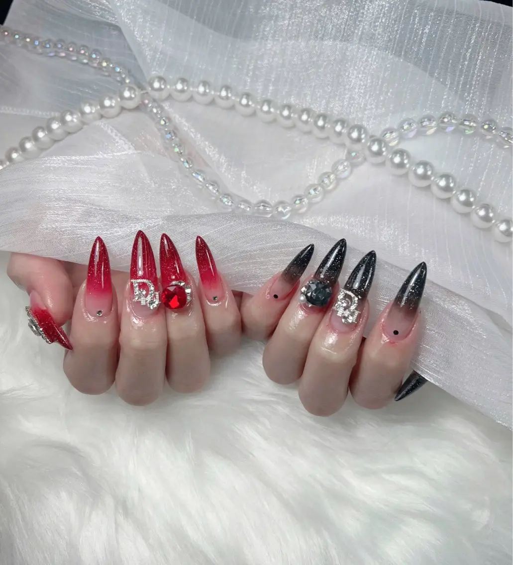 ネイル 韓国ネイル ロングネイル ストーンネイル ハンドネイル King Nail_Salonのネイルデザイン