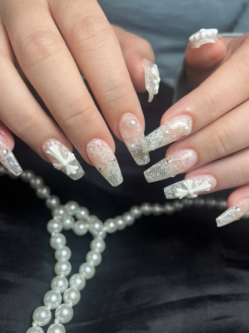 ネイル フラッシュネイル フレンチネイル グラデーション キラキラネイル 韓国ネイル ハンドネイル nyunn nailのネイルデザイン