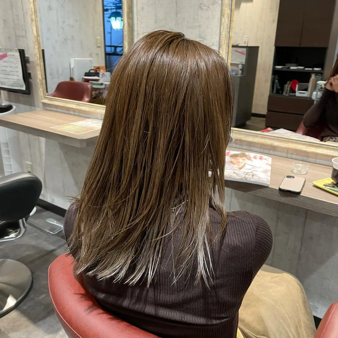 セミロング カラー ベージュカラー ミルクティーベージュ レイヤーカット ヘアカラー トリートメント Wataru 髪質改善カラー💎のヘアスタイル