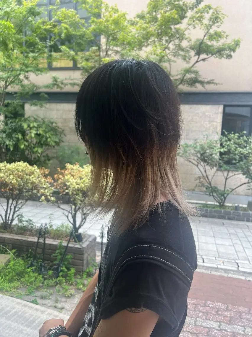 ミディアム レイヤーカット ウルフカット ウルフレイヤー Ⓜ️irai ✮のヘアスタイル