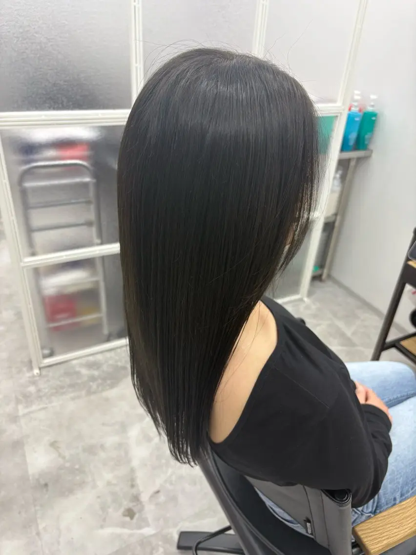 セミロング カラー ヨ ネのヘアスタイル