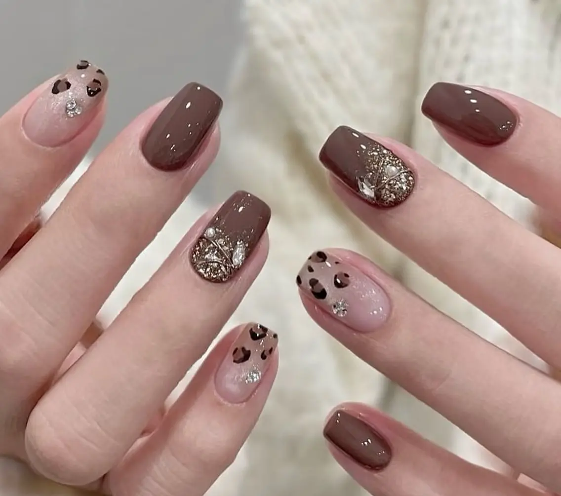 ネイル オーロラネイル 長さ出し フレンチネイル ジェルネイル ガラスフレンチ ハンドネイル Rela・S NAILのネイルデザイン