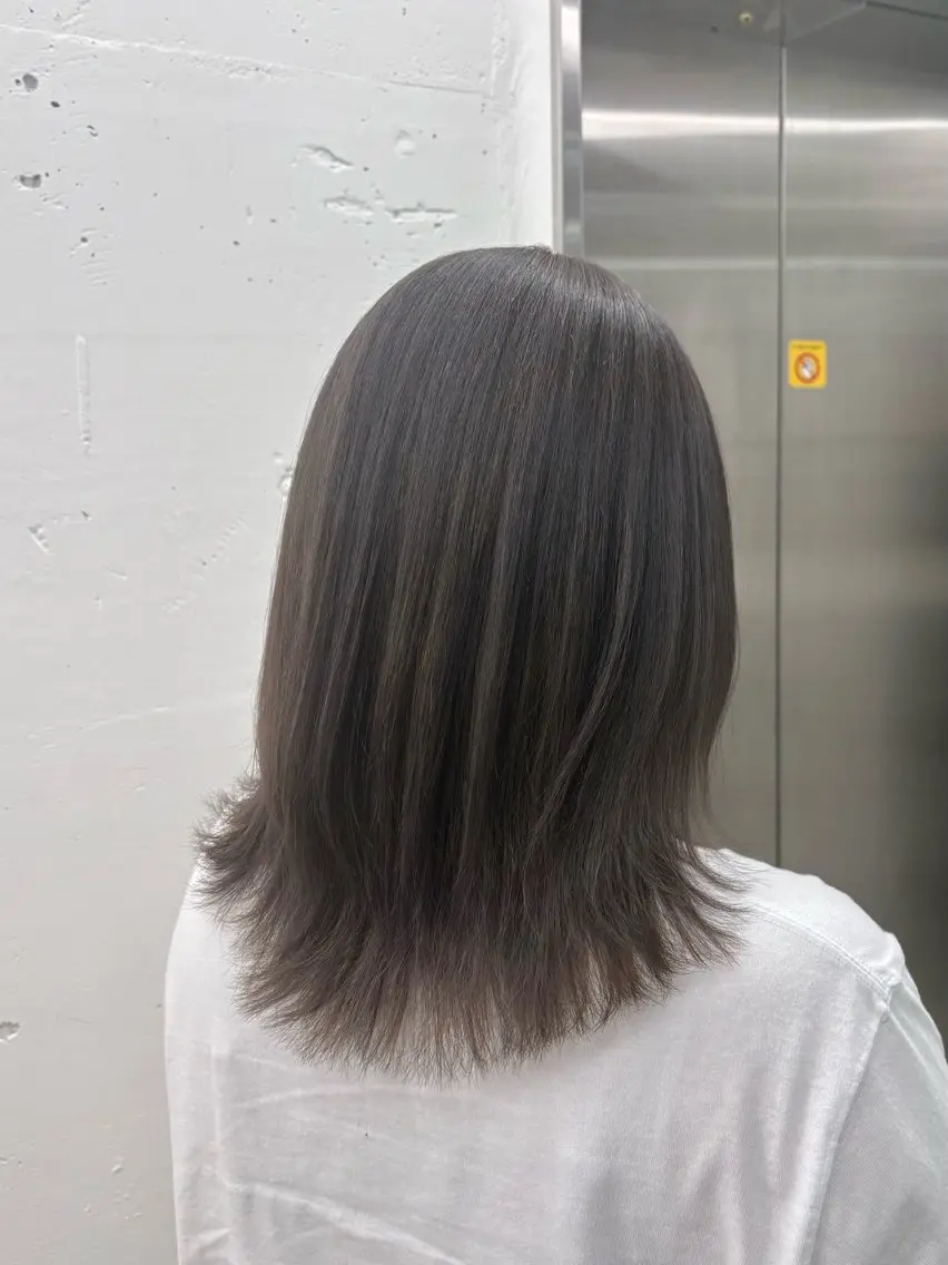 セミロング カラー グレージュ ラベンダーカラー ラベンダーグレージュ ラベンダーグレー カット ヘアカラー トリートメント 🌟ゆりあ🌟 JILLSTUDIOのヘアスタイル
