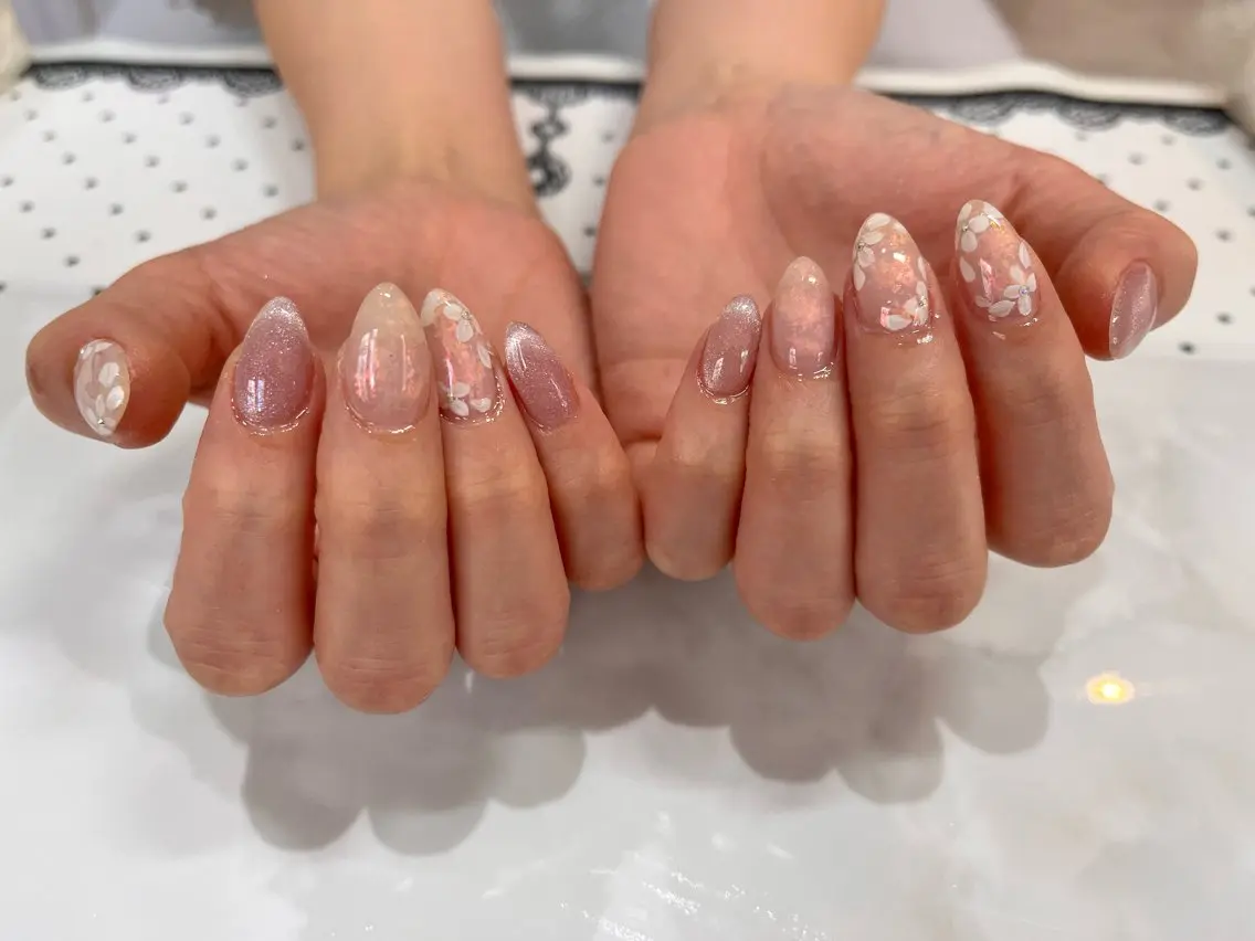 ネイル H. MAKIのネイルデザイン