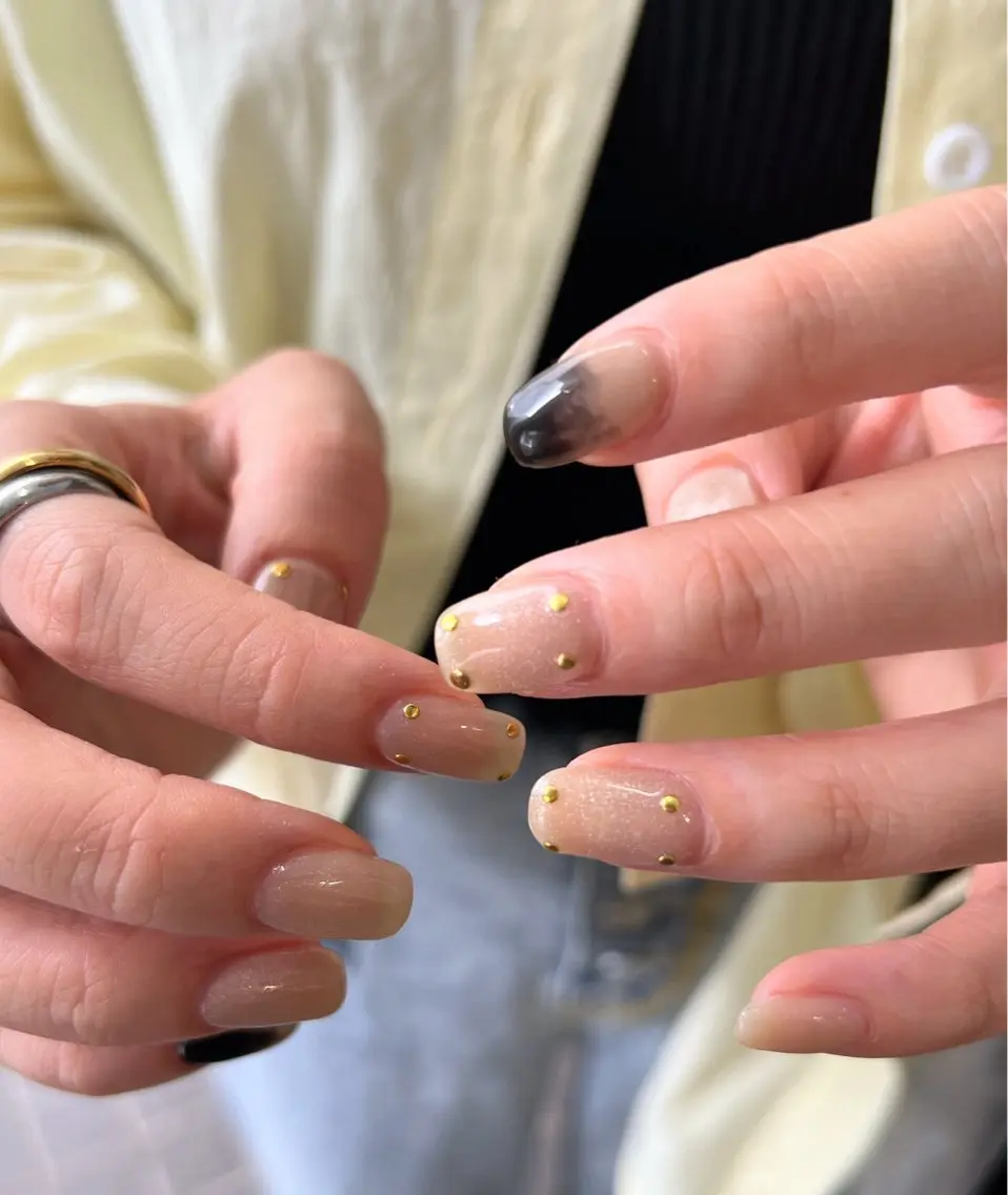 メンズ ネイル マグネットネイル ニュアンスネイル ハンドネイル ヘアメイクネイリスト hidemi中目黒のヘアスタイル