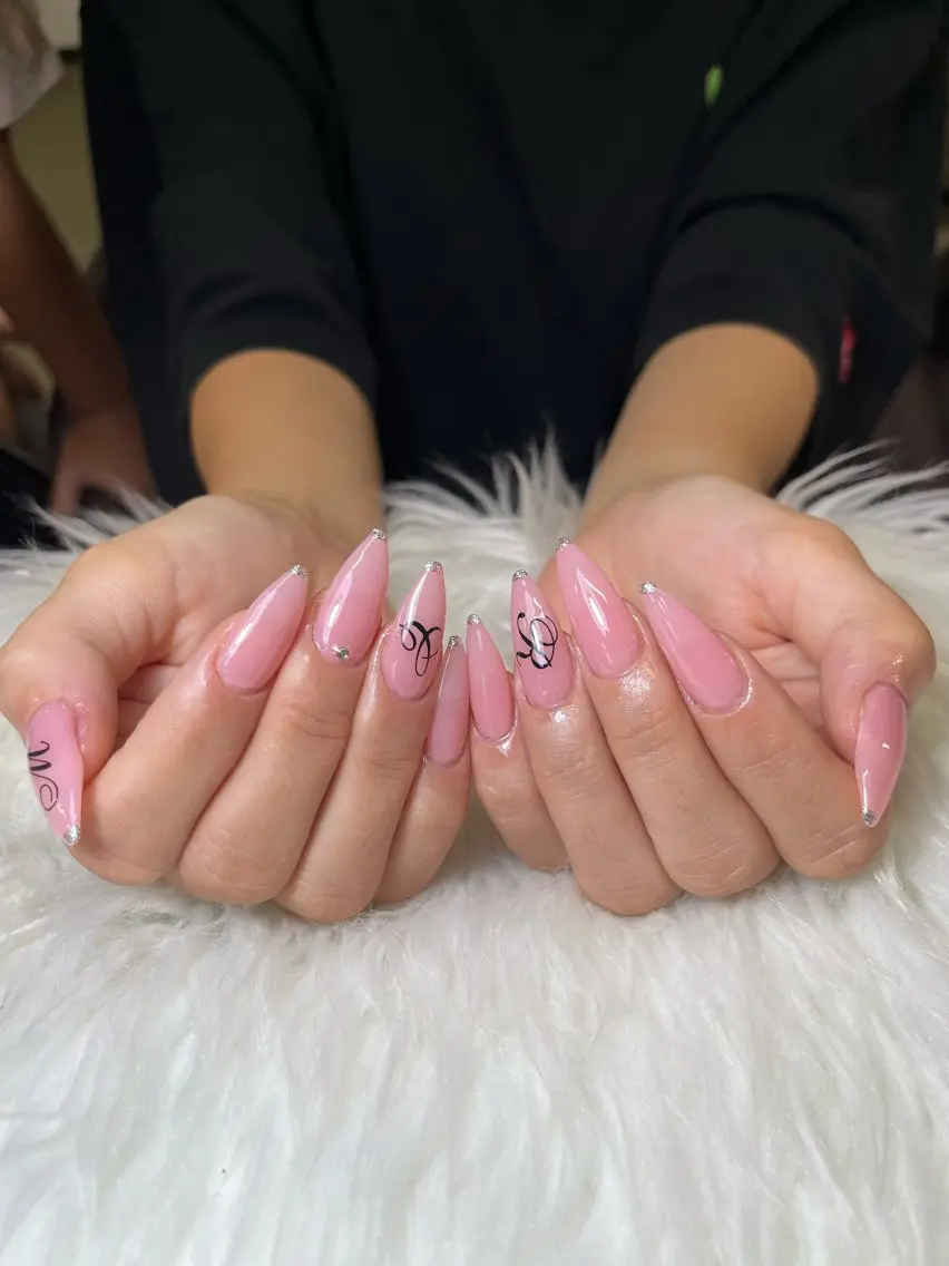 ネイル ハンドネイル NiJi Nailsのネイルデザイン