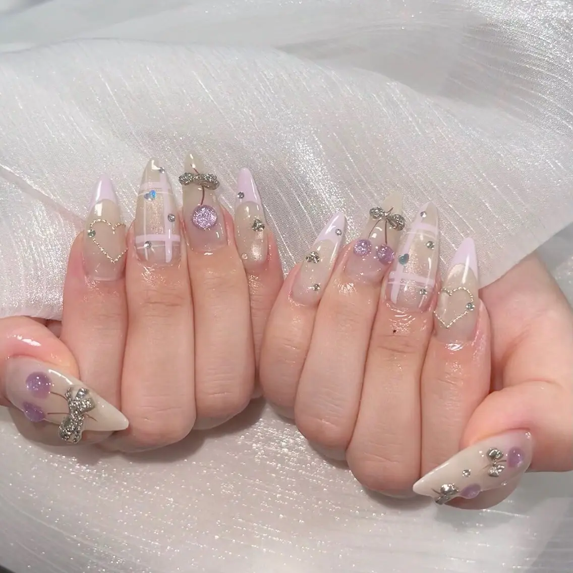 ネイル オーロラネイル 長さ出し フラッシュネイル フレンチネイル ジェルネイル ハンドネイル ハンドケア CiCi Nail Salonのネイルデザイン