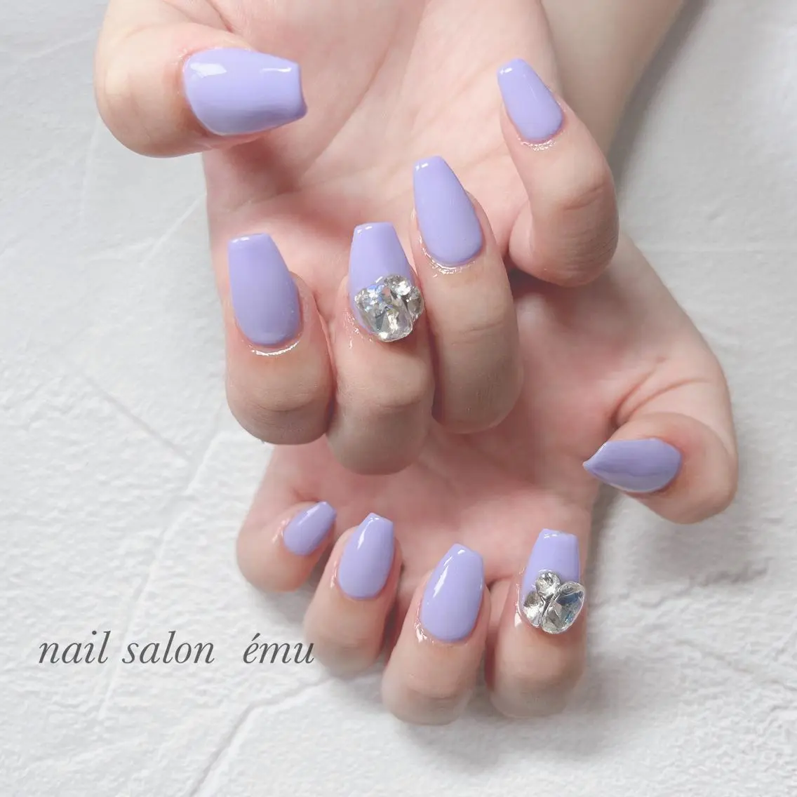 セミロング ネイル ストーンネイル ハンドネイル nail salon émuのネイルデザイン