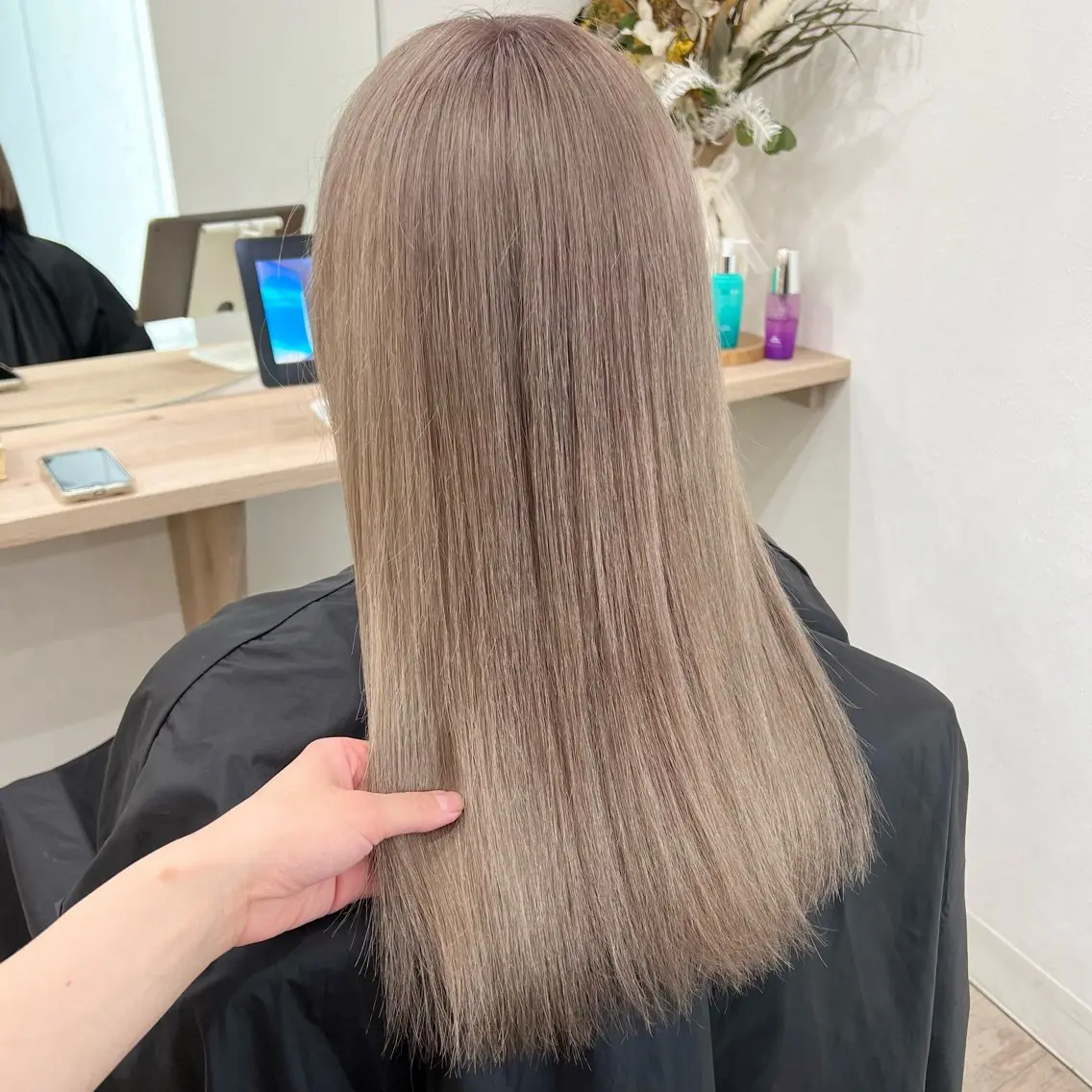 ロング カラー ベージュカラー ホワイトベージュ TOKI mahoのヘアスタイル
