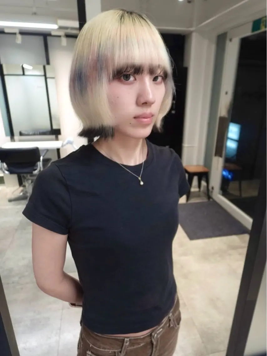 ショート カラー ヘアカラー トリートメント MIMI🌻໋᳝݊ 個性派カラー⑅ ⸝꙳のヘアスタイル