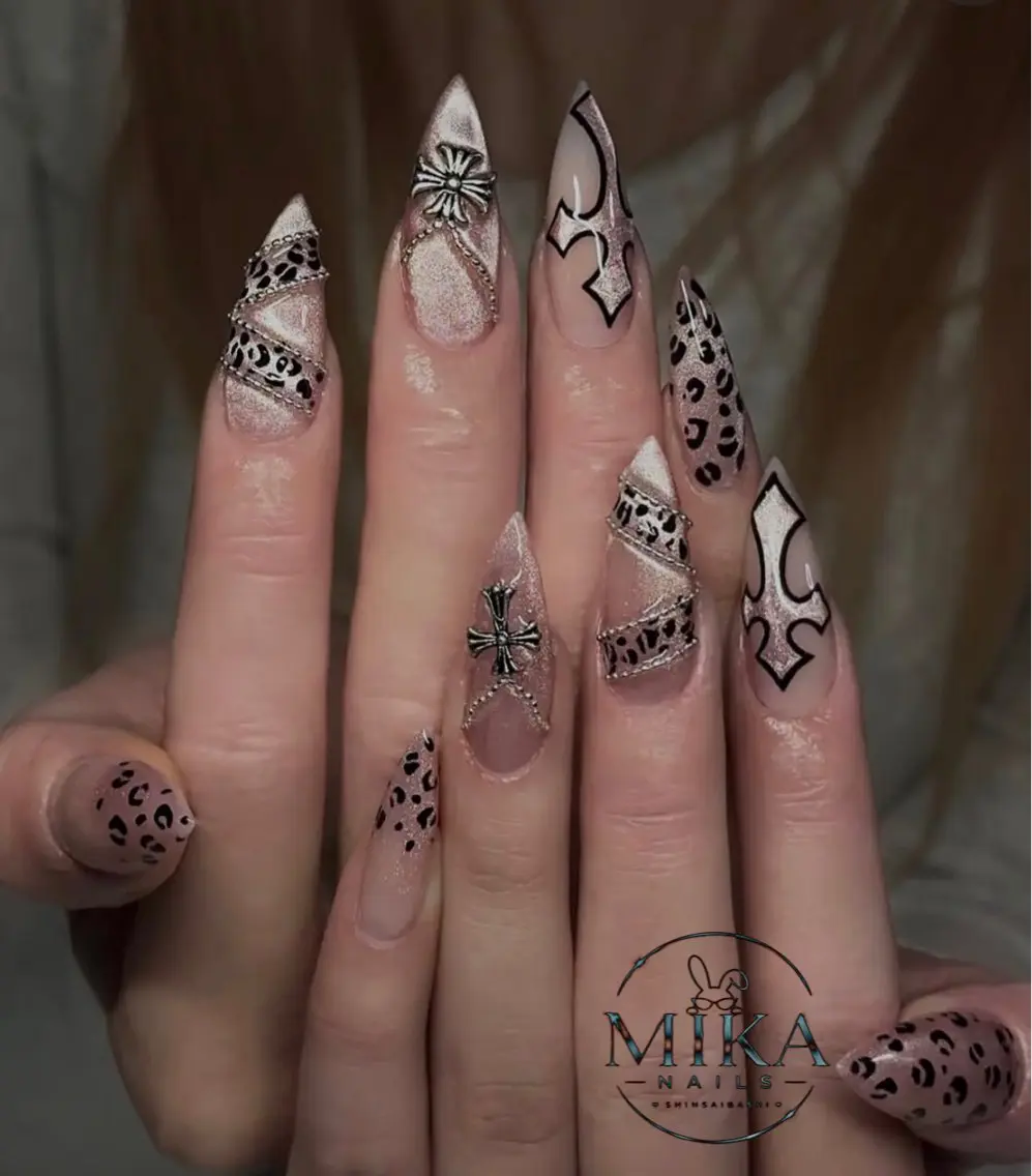 ネイル ガーリー キラキラネイル 韓国ネイル ロングネイル シンプルネイル ハンドネイル 🦊Genie🦊 Mika Nailsのネイルデザイン