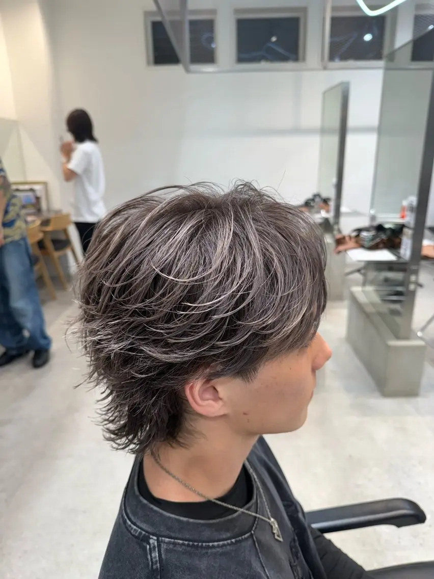 カラー 新谷 柚樹のヘアスタイル