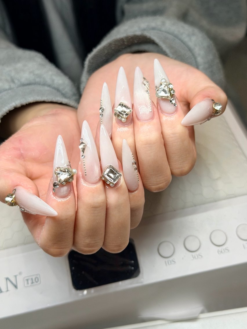 カラー RUBY NAIL& BEAUTY SPAのネイルデザイン