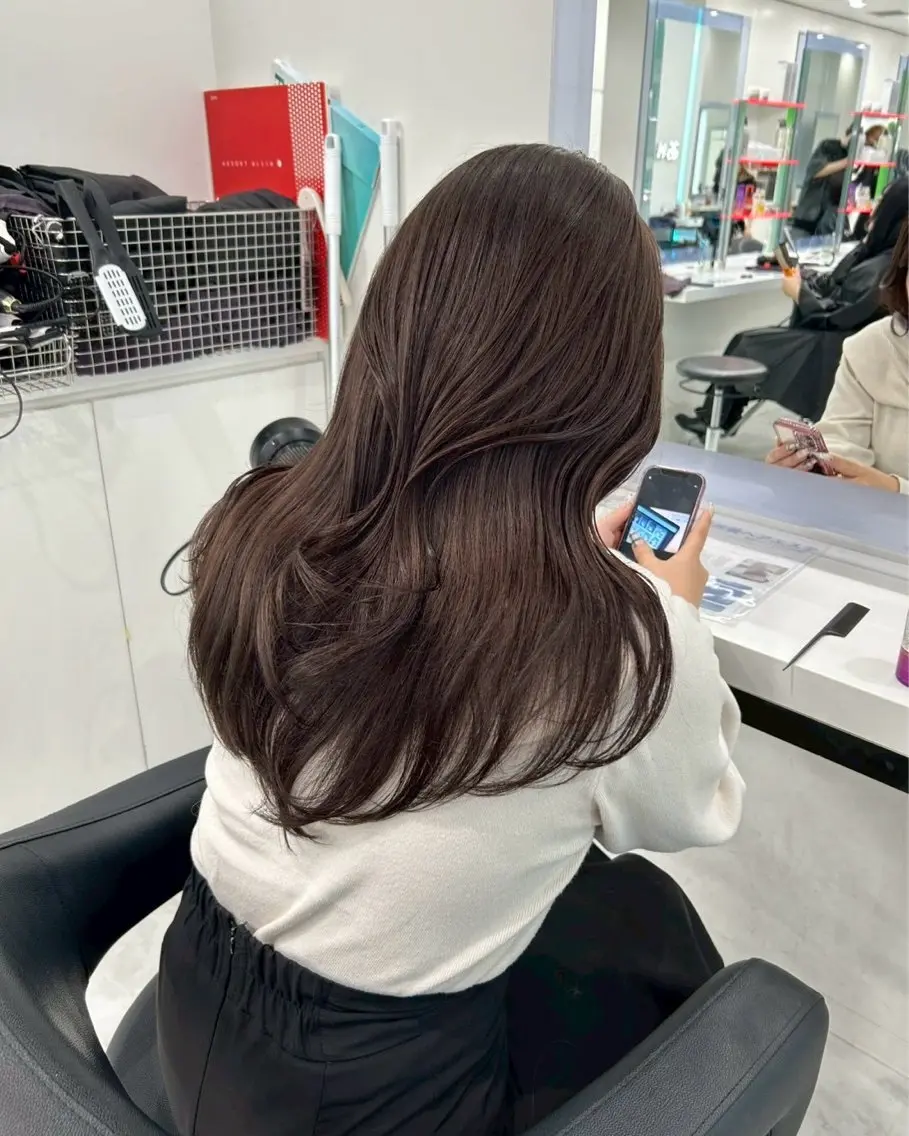 ロング カラー ヘアカラー 佐藤 笑瑠のヘアスタイル