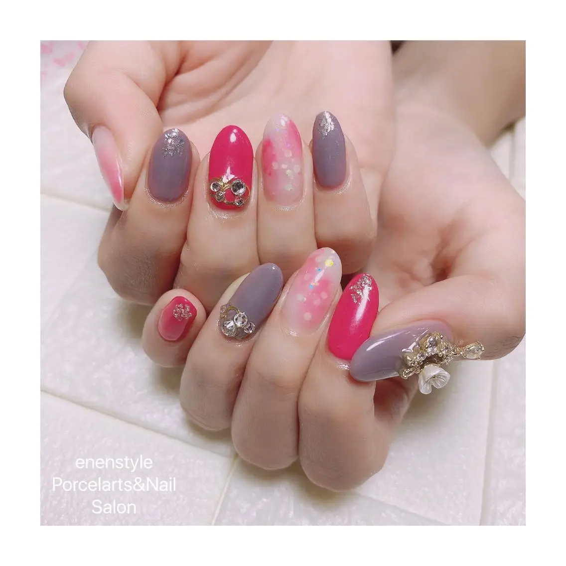 ミディアム ネイル ハンドネイル 🐾enen style 🐾のネイルデザイン