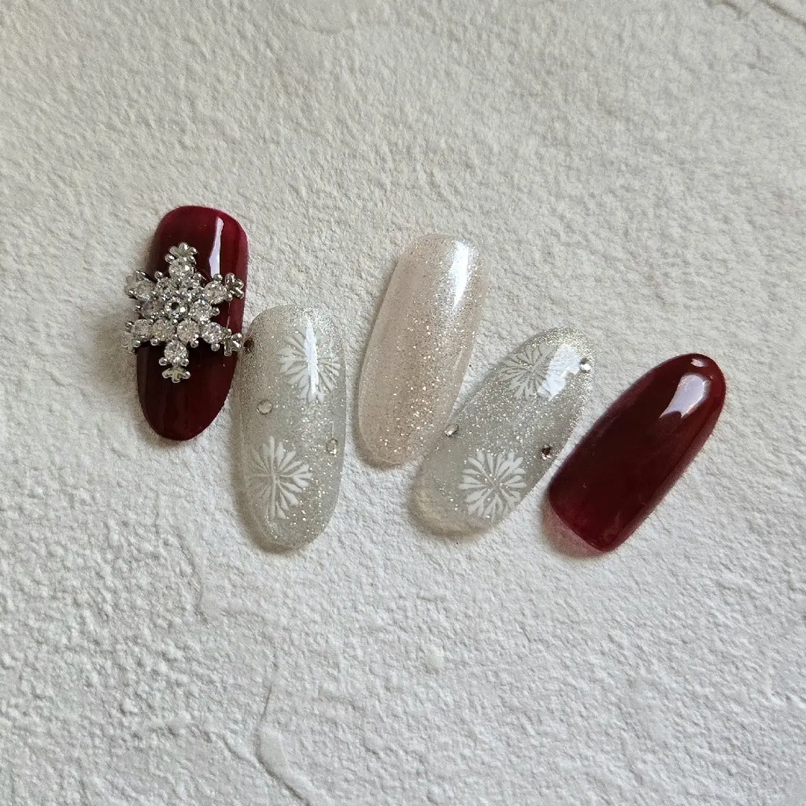 ネイル 長さ出し ジェルネイル スカルプネイル 冬ネイル クリスマス Nail Allureのネイルデザイン