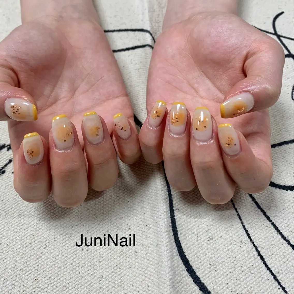 ネイル オーロラネイル クリアネイル フラッシュネイル 氷ネイル・うるうるネイル キラキラネイル ハンドネイル JuniNail 주니네일🇰🇷suのネイルデザイン