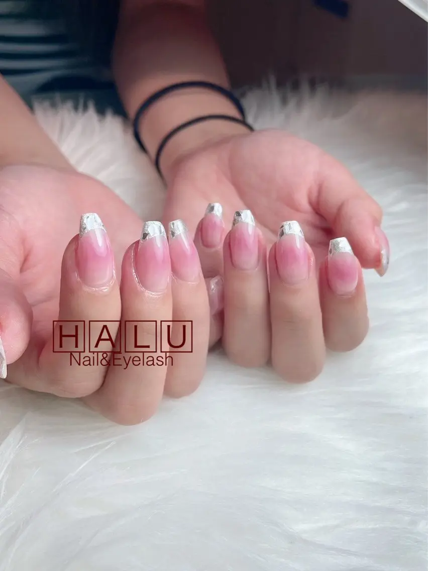 ネイル チークネイル フレンチネイル ガラスフレンチ HALU ハルのネイルデザイン