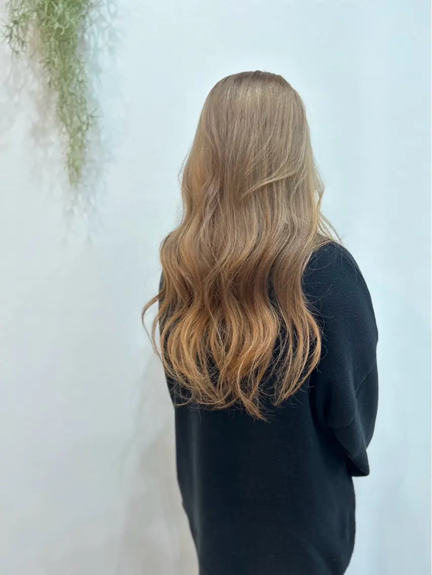 カラー 稲田 千夏のヘアスタイル