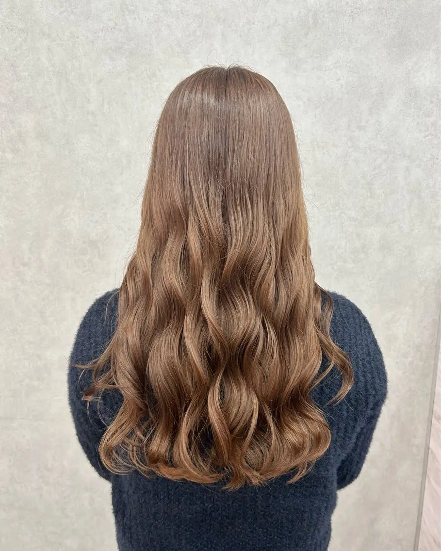 ロング カラー ヘアカラー トリートメント 澤木 愛美のヘアスタイル