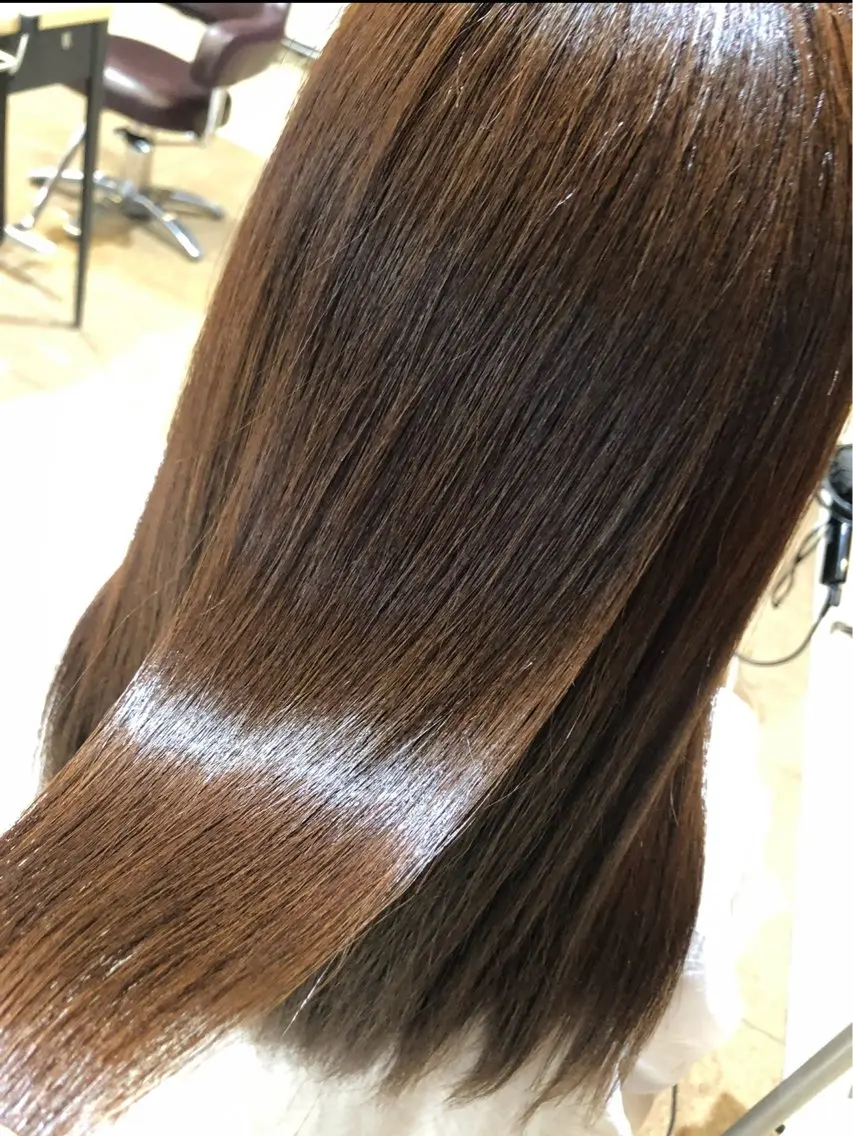 セミロング T Akaneのヘアスタイル