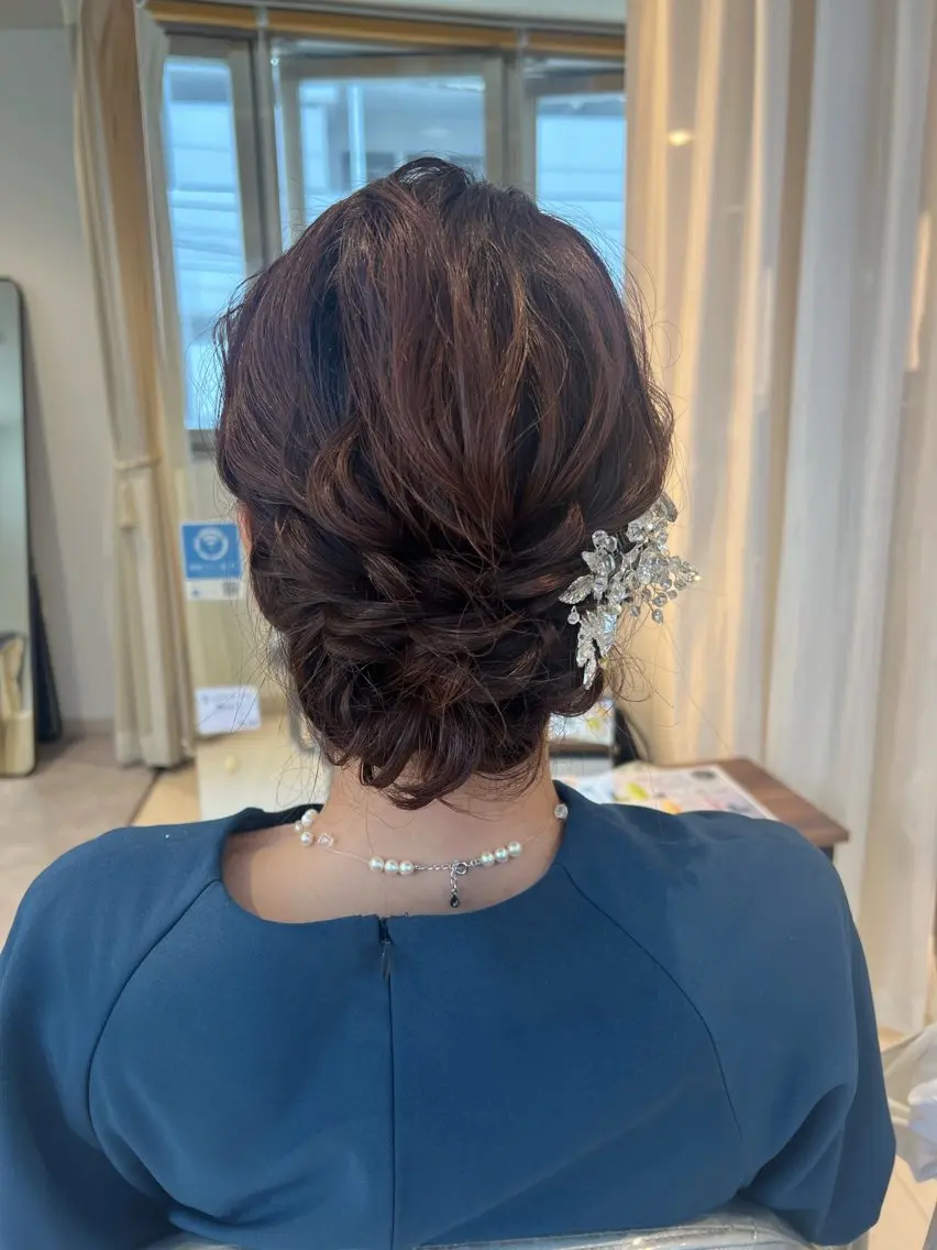 セミロング ヘアアレンジ 結婚式・ブライダル 美髪矯正/シークレッ トハイライト🤍りさのヘアスタイル