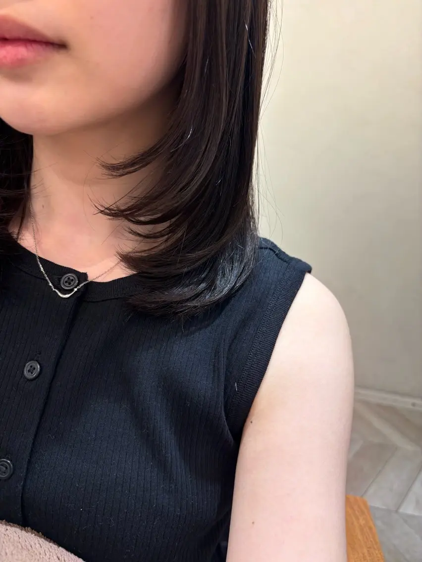 ミディアム 顔周りカット レイヤーカット カット トリートメント 🍒縮毛矯正/ 艶カラー🍒川崎唯華のヘアスタイル