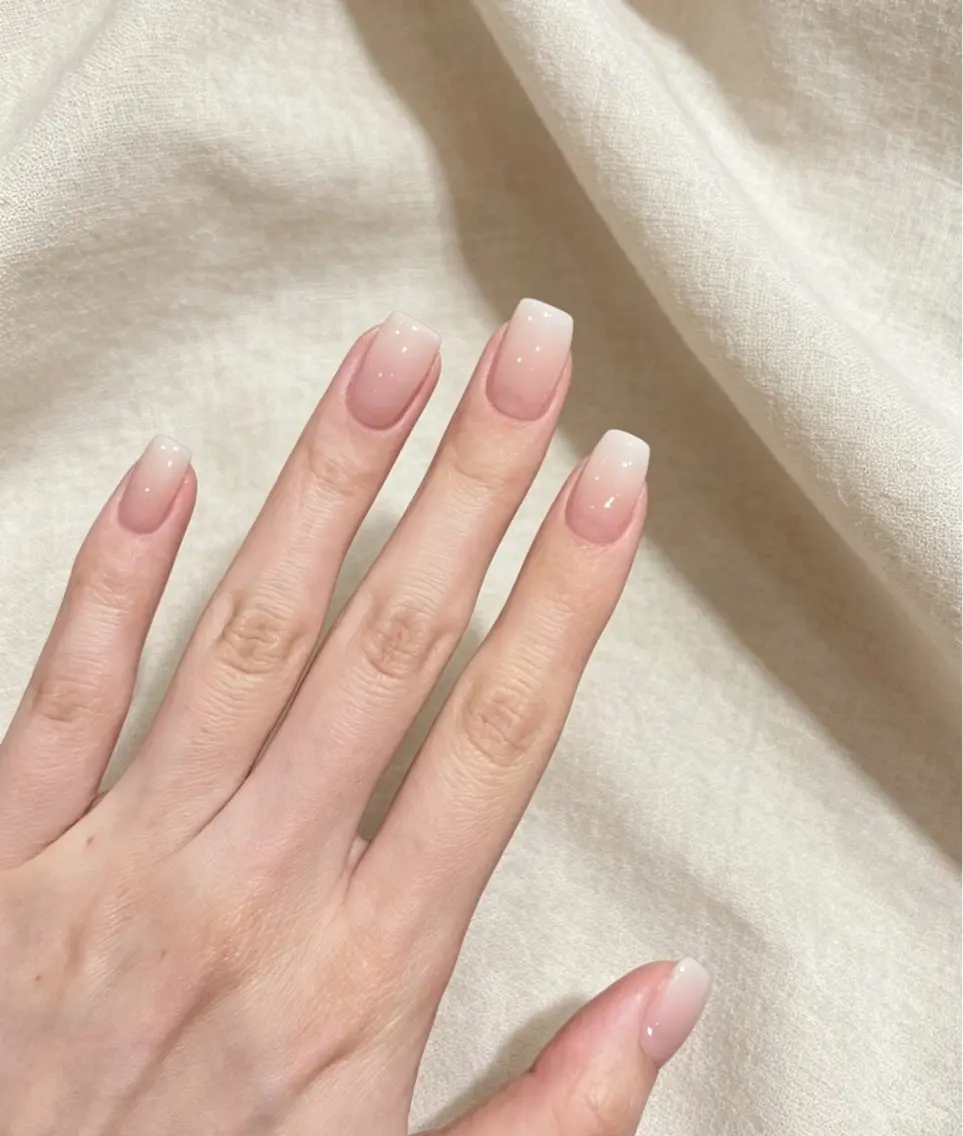 ネイル クリアネイル グラデーション ピンク ハンドネイル ウ ラナのネイルデザイン
