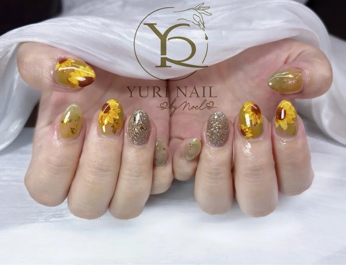 ネイル ハンドネイル フットネイル ハンドケア YURI Nail NARITAのネイルデザイン