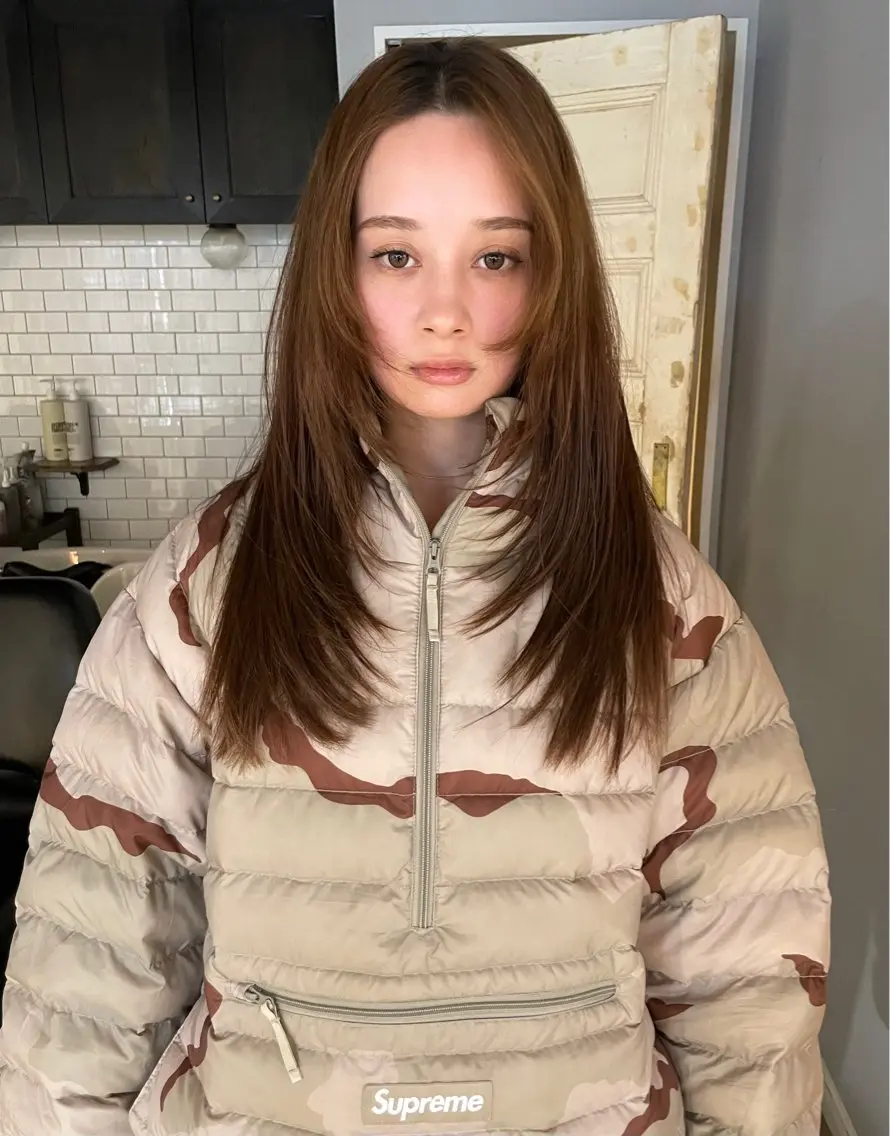 ロング カラー レイヤー べージュ 白石研太のヘアスタイル