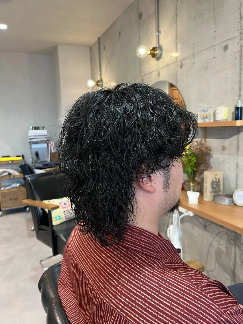 ミディアム パーマ メンズ 波巻きパーマ メンズウルフカット ウルフカット 🌀メンズパーマ🌀 🐏丸山祐宇🐏のヘアスタイル